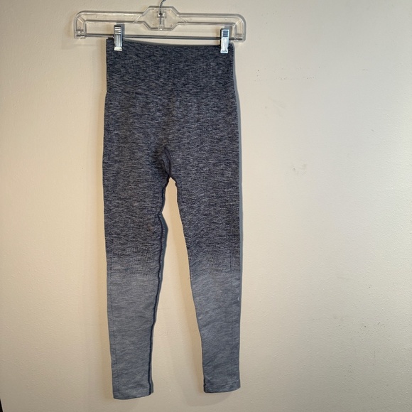 Lululemon Ombre Grey 7/8  Leggings Size 4 - Picture 4 of 14